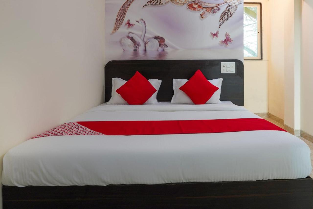 Oyo Flagship 68474 Hotel Viraj Pune Exterior photo