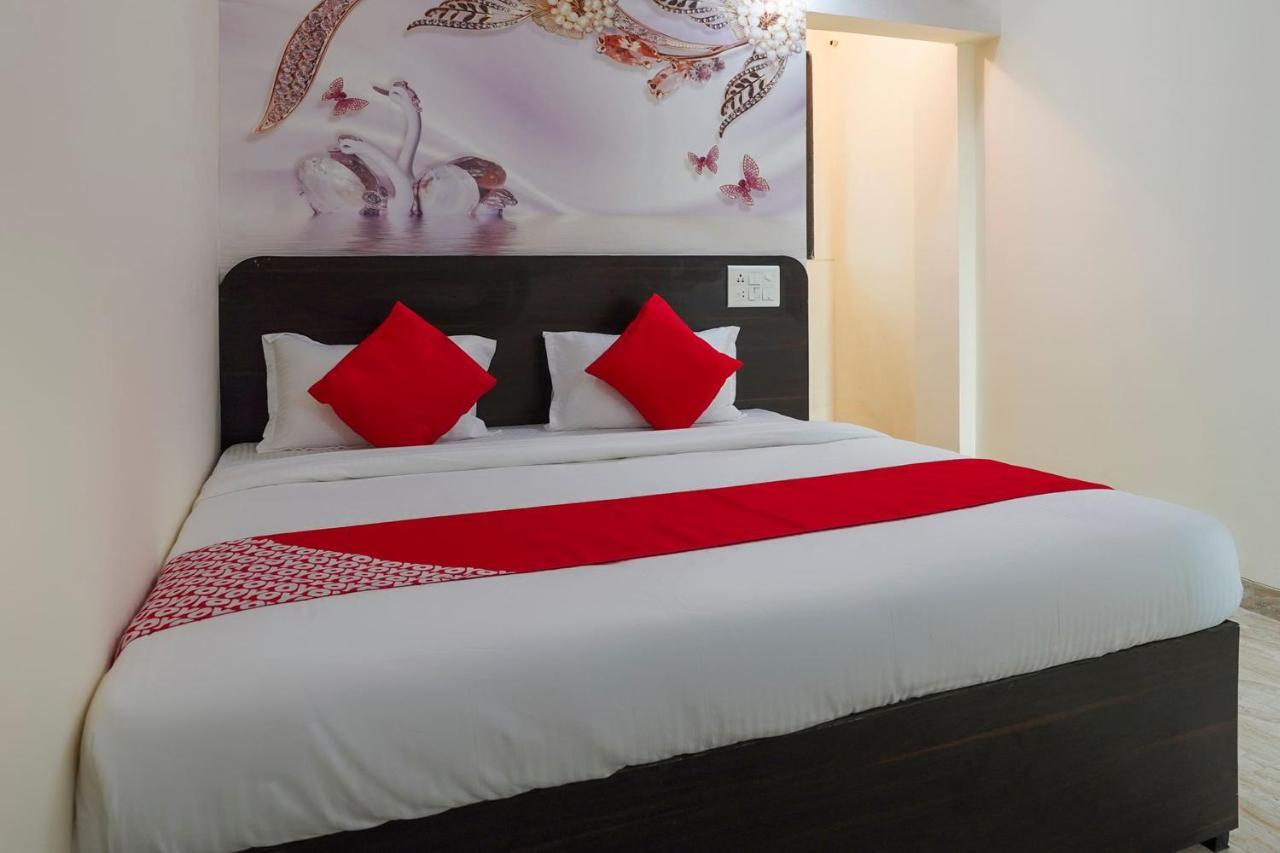 Oyo Flagship 68474 Hotel Viraj Pune Exterior photo