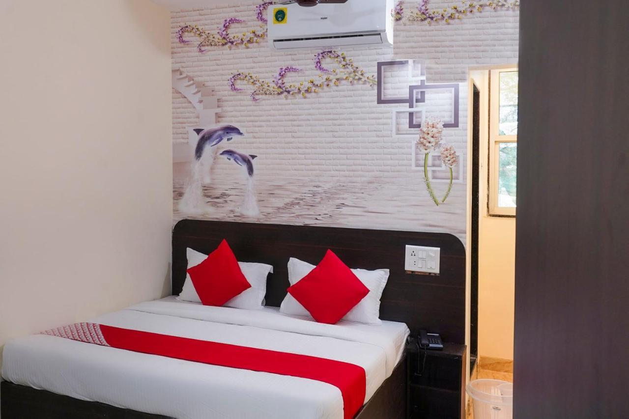 Oyo Flagship 68474 Hotel Viraj Pune Exterior photo
